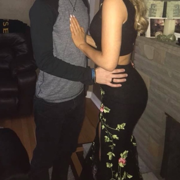 Winter 2017 Sherri Hill Dress - Picture 4 of 5